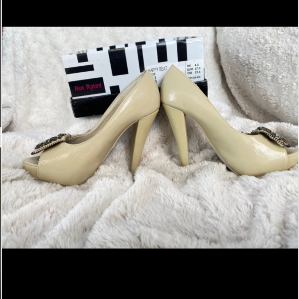 Not Rated Heels - Picture 3 of 8